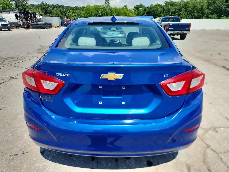 1G1BE5SM0J7236320 2018 CHEVROLET CRUZE-5