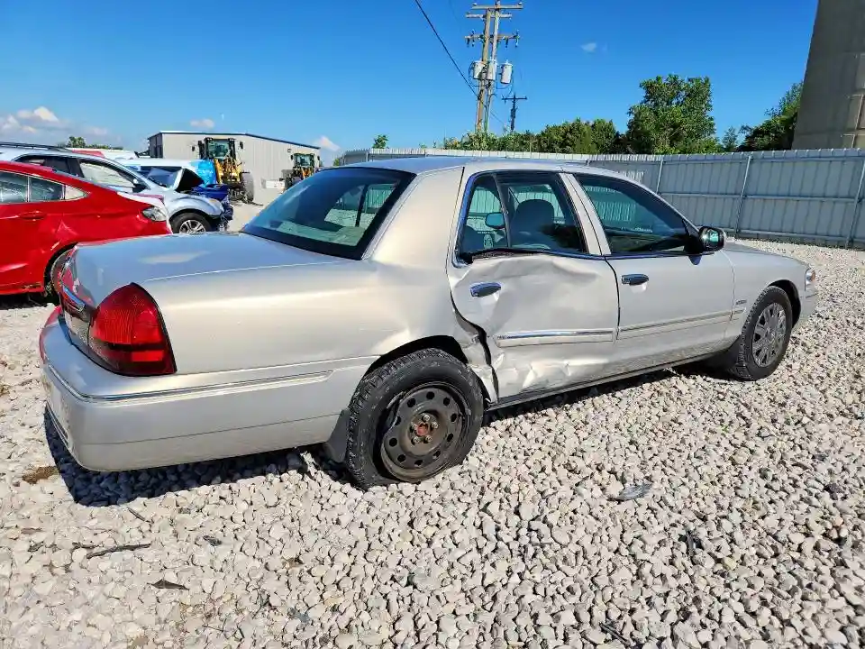 2MEBM7FV2AX630676 2010 MERCURY GRMARQUIS-2