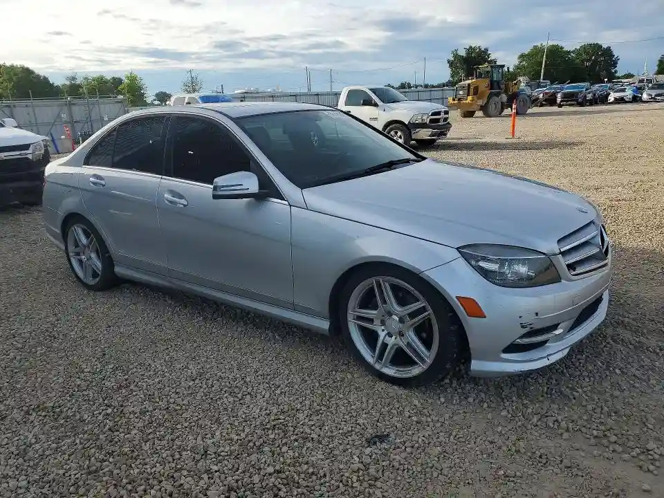 WDDGF8BB4BA501258 2011 MERCEDES-BENZ C-CLASS-3