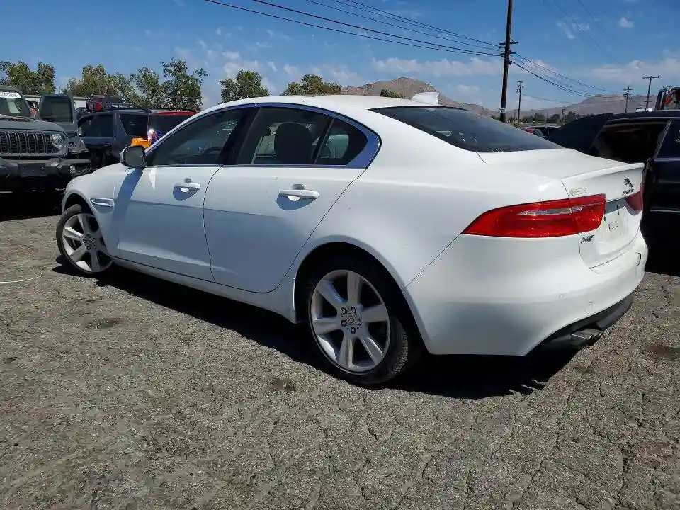 SAJAK4BN3HA953940 2017 JAGUAR XE-1