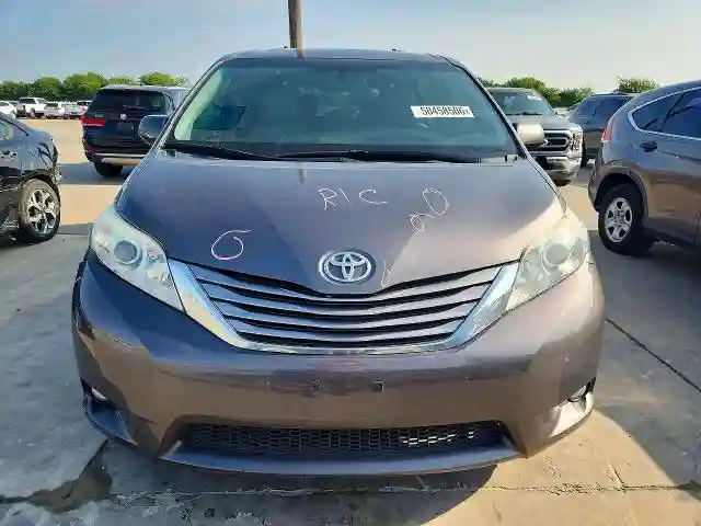 5TDYZ3DCXHS838611 2017 TOYOTA SIENNA-4