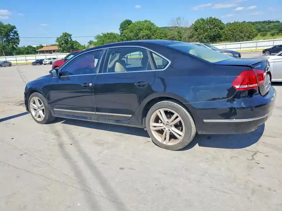 1VWCN7A39DC027828 2013 VOLKSWAGEN PASSAT-1