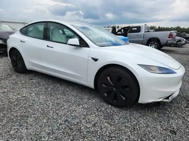 5YJ3E1EAXSF047126 2025 TESLA MODEL 3-3