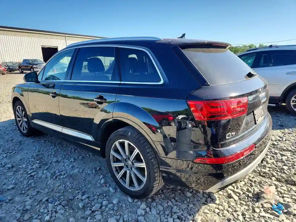 WA1LAAF79JD041686 2018 AUDI Q7-1
