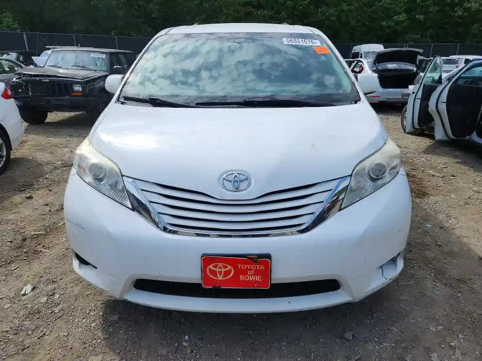 5TDKZ3DC1HS867971 2017 TOYOTA ALL MODELS-4
