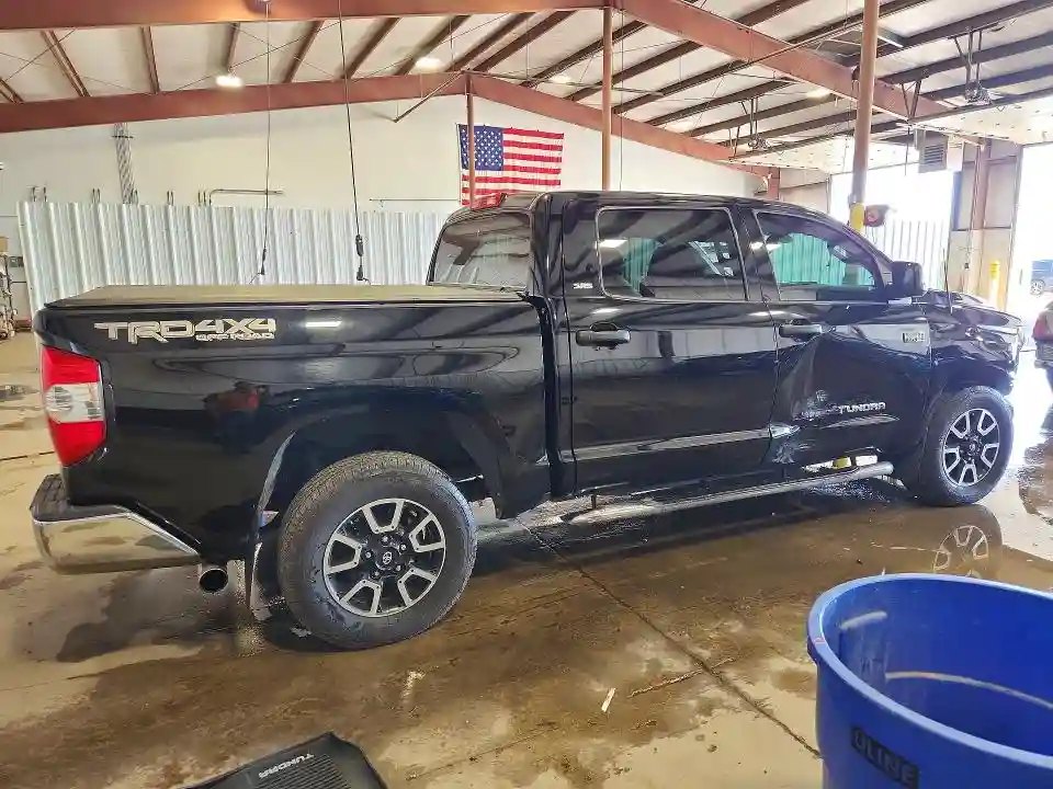 5TFDY5F10JX766617 2018 TOYOTA TUNDRA-2