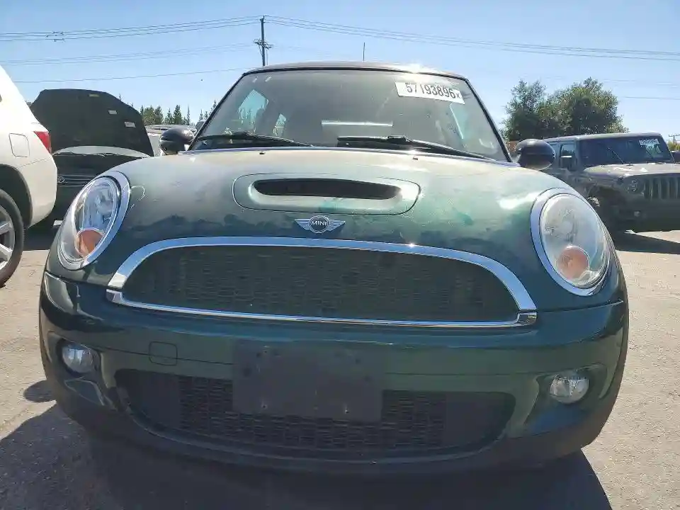 WMWMF7C52ATZ70199 2010 MINI COOPER-4