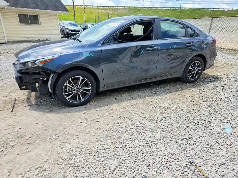 3KPF24AD6RE725247 2024 KIA FORTE LXS-0