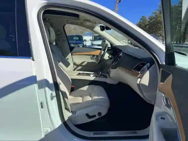 YV4BR0CK7M1700459 2021 VOLVO XC90 T8 RE-4