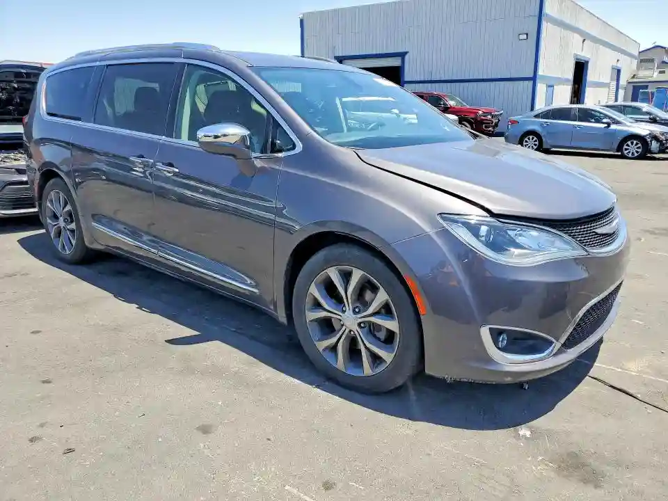 2C4RC1GG7JR198316 2018 CHRYSLER PACIFICA-3