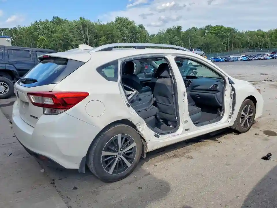 4S3GTAD61K3704302 2019 SUBARU IMPREZA-2