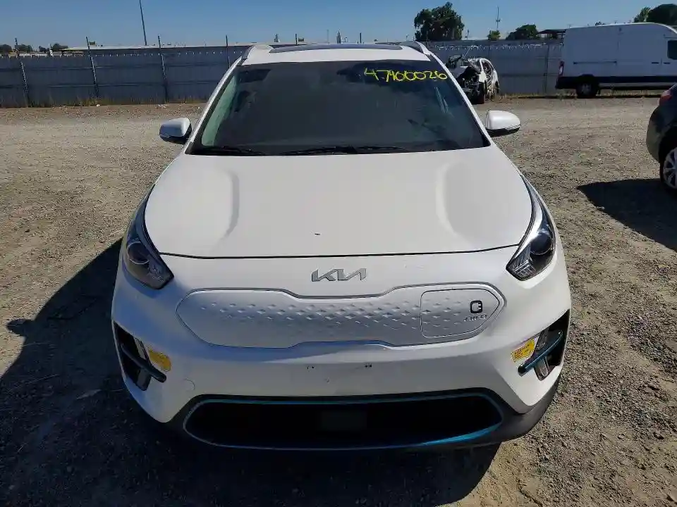 KNDCE3LG6N5147622 2022 KIA NIRO-4