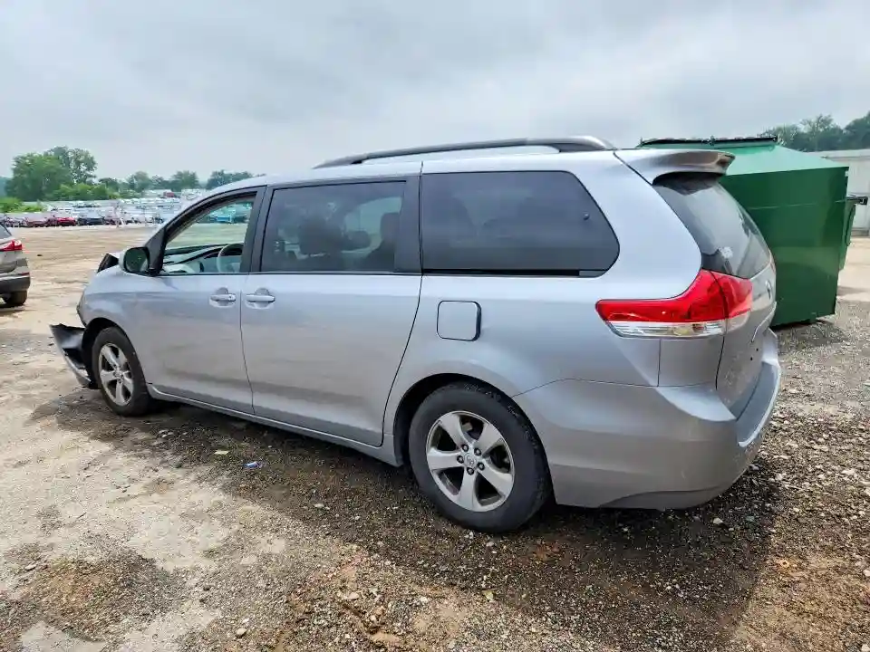 5TDKK3DC8DS391491 2013 TOYOTA SIENNA-1