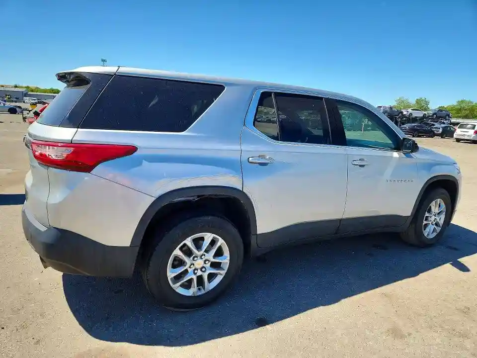 1GNERFKW1KJ135685 2019 CHEVROLET TRAVERSE-2