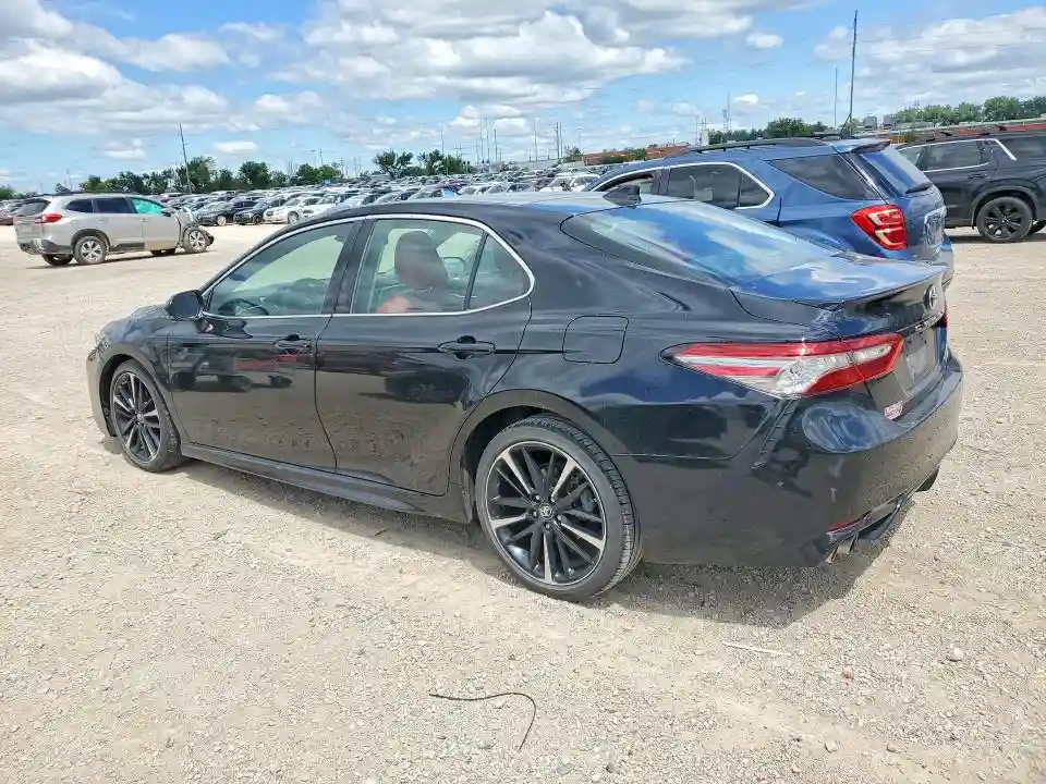4T1BZ1HK4JU013480 2018 TOYOTA CAMRY-1