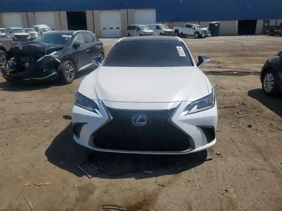58AGA1C15NU020318 2022 LEXUS ES 300H F-4