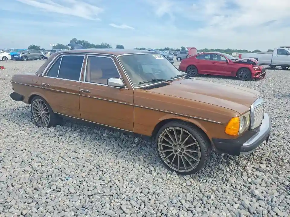 12312312161460 1980 MERCEDES-BENZ 240-CLASS-3