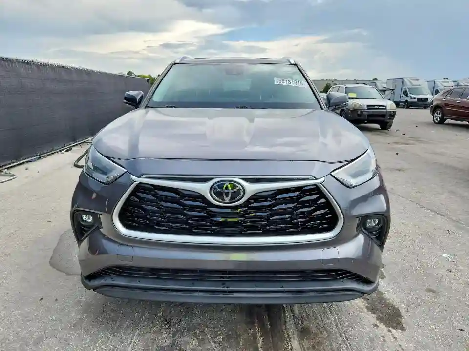 5TDGZRBH2MS547964 2021 TOYOTA HIGHLANDER-4