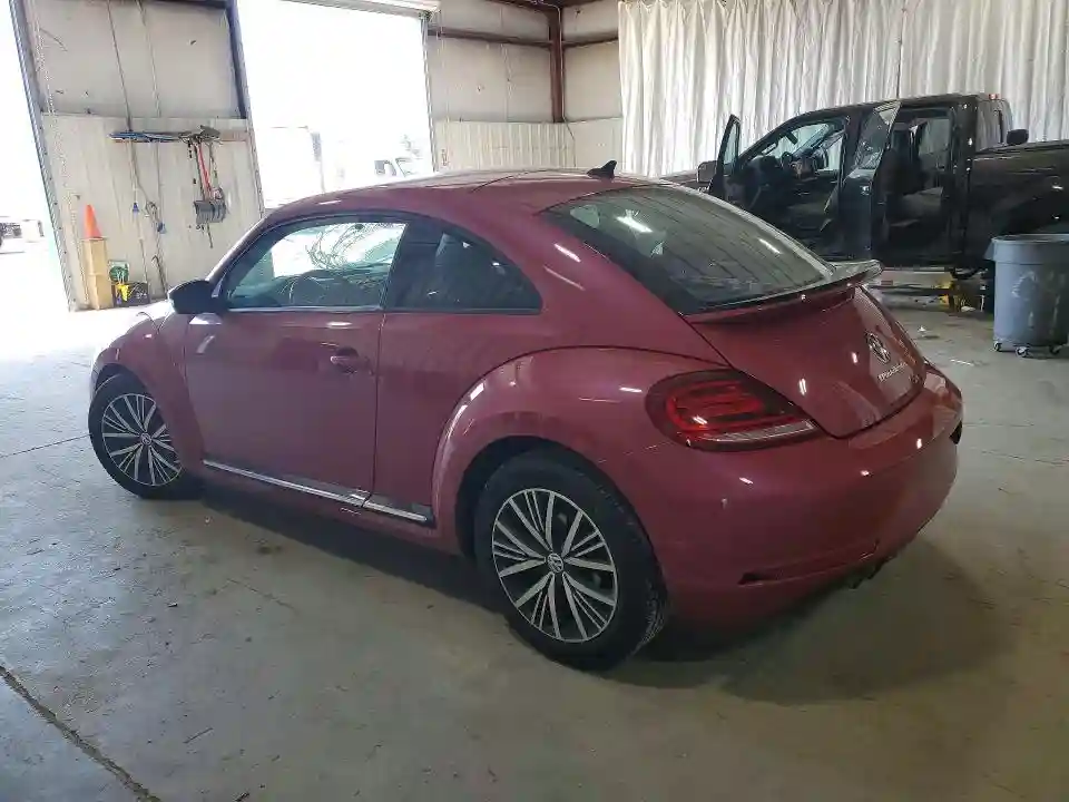 3VWF17AT0HM606798 2017 VOLKSWAGEN BEETLE-1