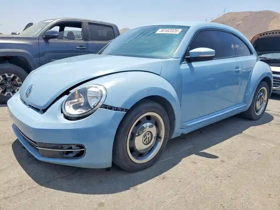 3VWHP7AT6CM625453 2012 VOLKSWAGEN BEETLE-0