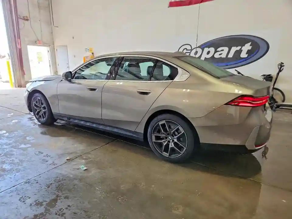 WBA43FJ09TCV65373 2026 BMW 5 SERIES-1