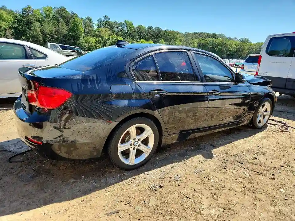 WBA3B5G59FNS15813 2015 BMW 3 SERIES-2