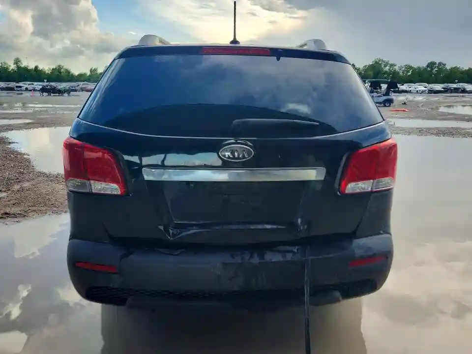 5XYKT4A28DG311487 2013 KIA SORENTO-5