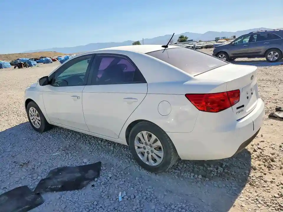 KNAFU4A28A5857531 2010 KIA FORTE-1