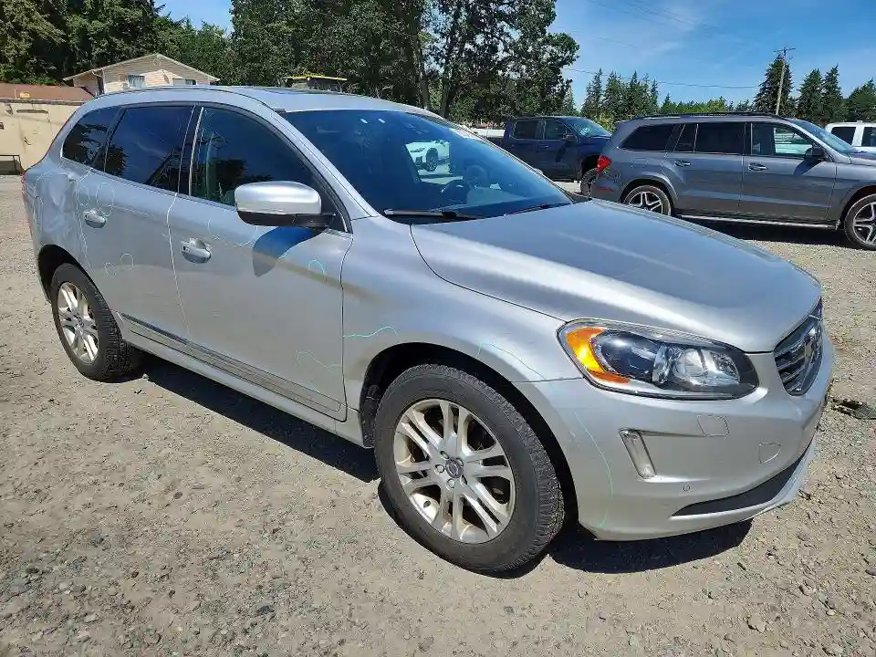 YV4612RM1G2864849 2016 VOLVO XC60-3