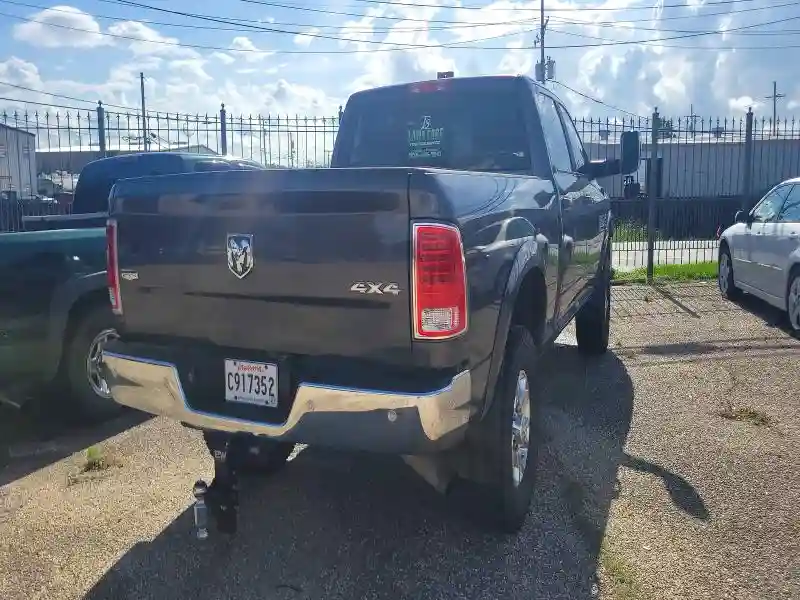 3C6UR5FL1HG670581 2017 RAM 2500-3