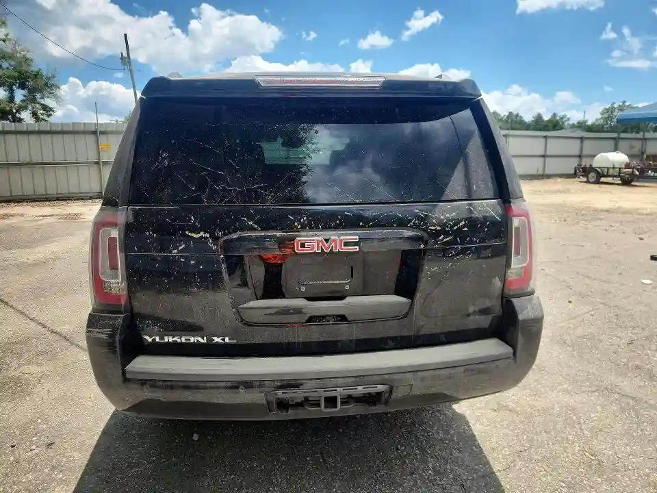 1GKS1GKC0JR332799 2018 GMC YUKON-5