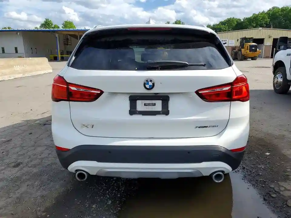 WBXJG9C01L5P78043 2020 BMW X1-5