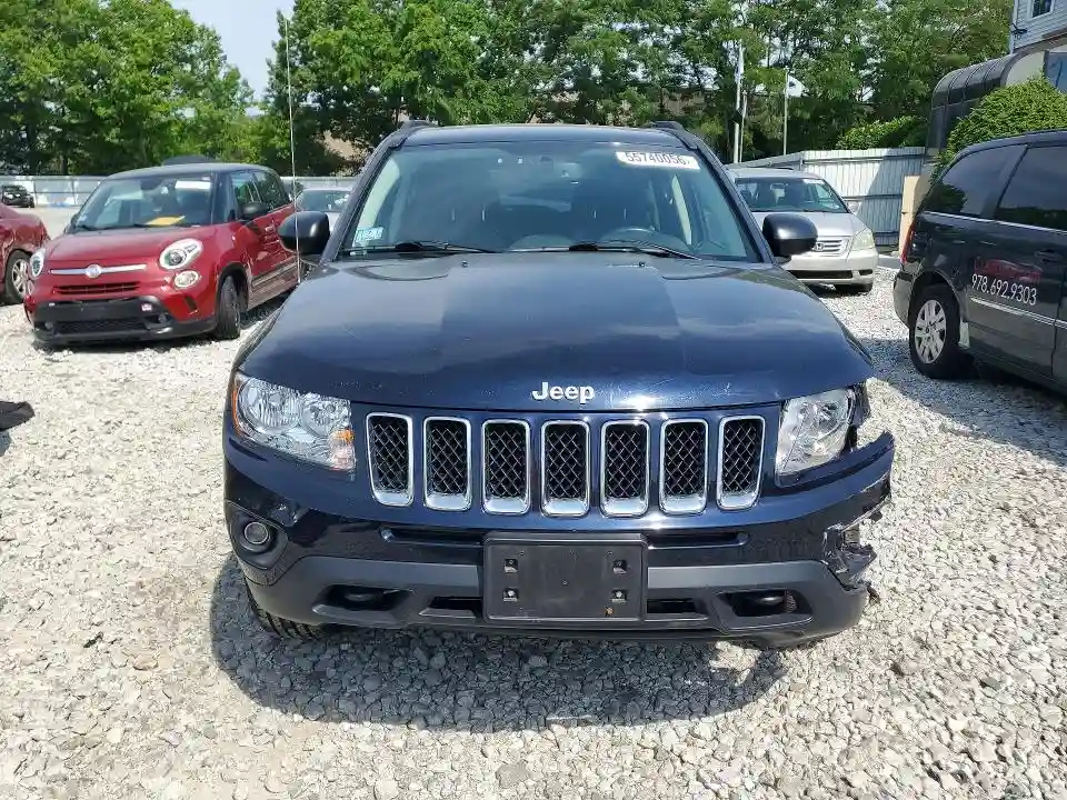 1J4NF5FB1BD164048 2011 JEEP COMPASS-4