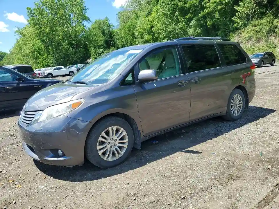 5TDYK3DCXCS266579 2012 TOYOTA SIENNA-0