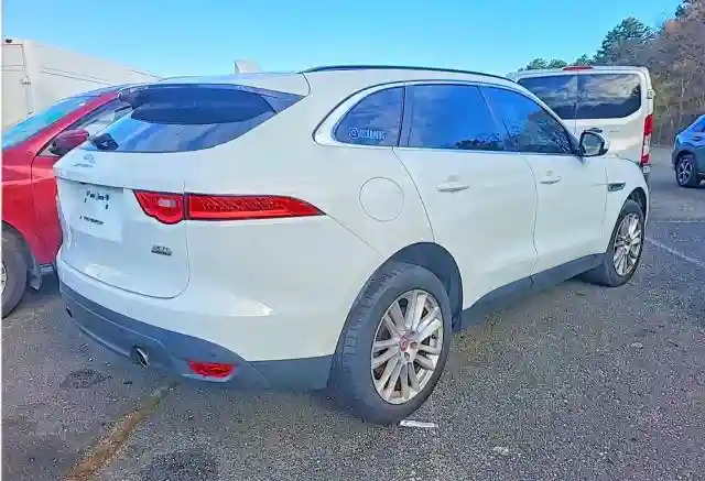 SADCK2GX2KA601028 2019 JAGUAR F-PACE-3