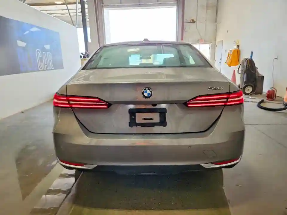 WBA43FJ09TCV65373 2026 BMW 5 SERIES-5