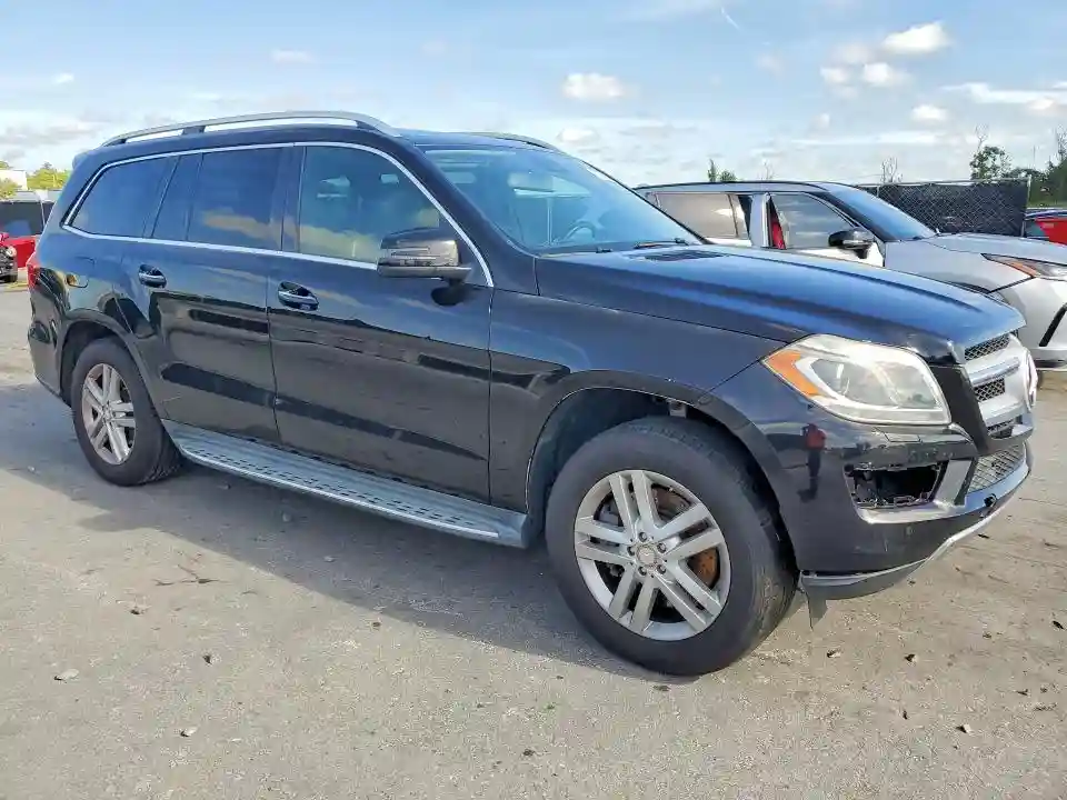 4JGDF7CE1DA133300 2013 MERCEDES-BENZ GL-CLASS-3