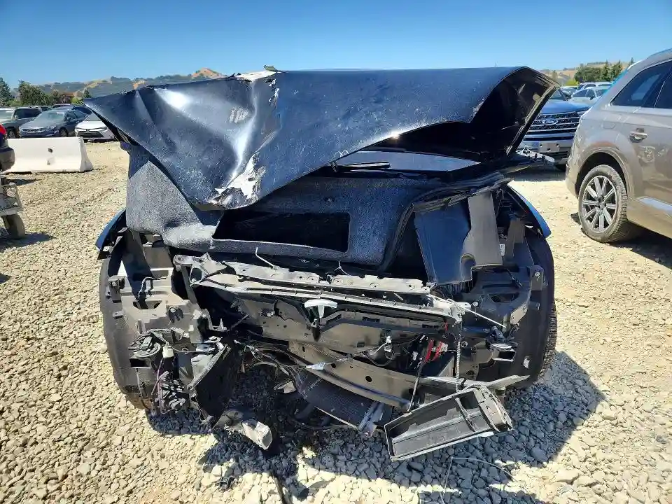 5YJXCBE23JF100107 2018 TESLA MODEL X-4