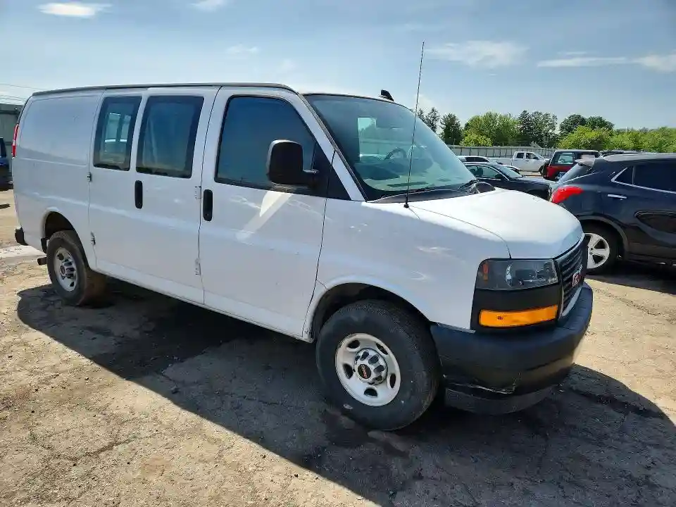 1GTZ7GFPXP1143929 2023 GMC SAVANA-3