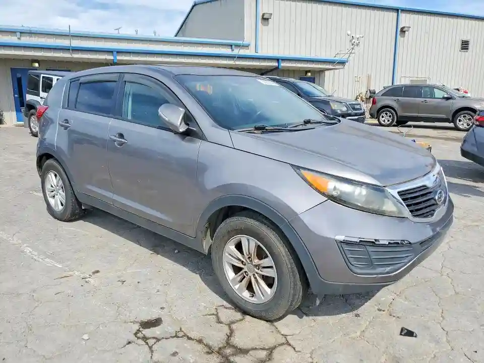 KNDPB3A25B7084739 2011 KIA SPORTAGE-3