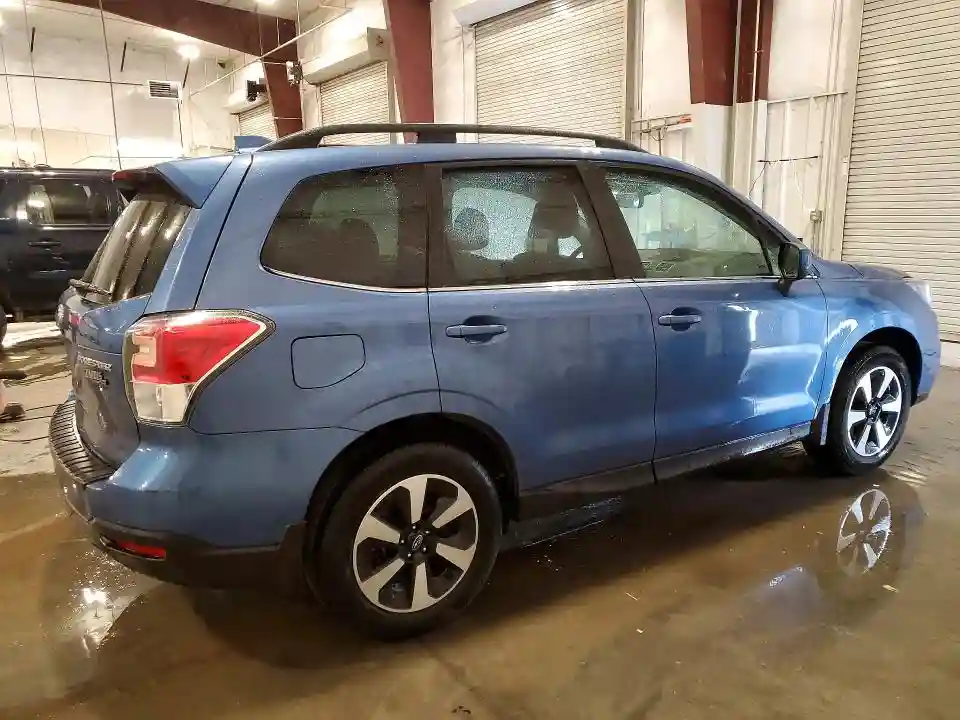 JF2SJARC5JH544135 2018 SUBARU FORESTER-2