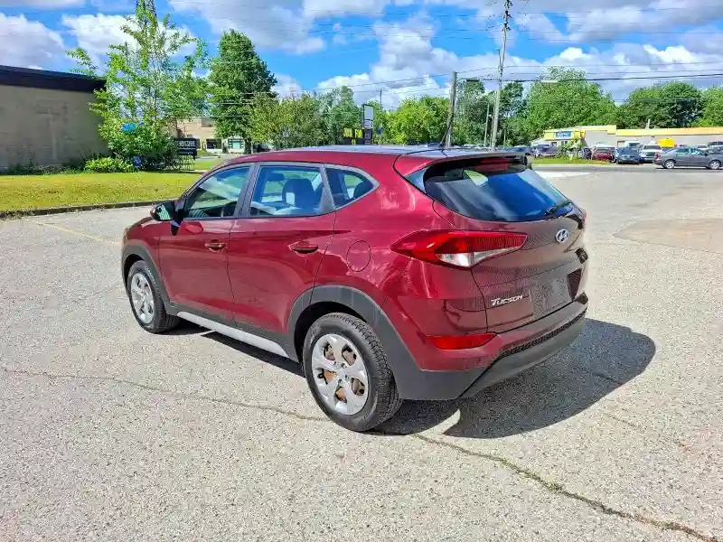 KM8J23A48HU540794 2017 HYUNDAI TUCSON-2