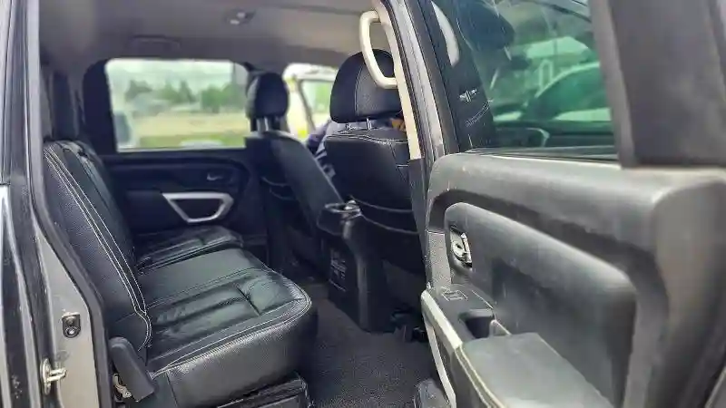 1N6AA1E53JN524384 2018 NISSAN TITAN-5
