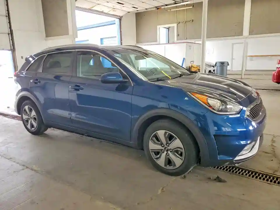 KNDCB3LC4K5303321 2019 KIA NIRO-3
