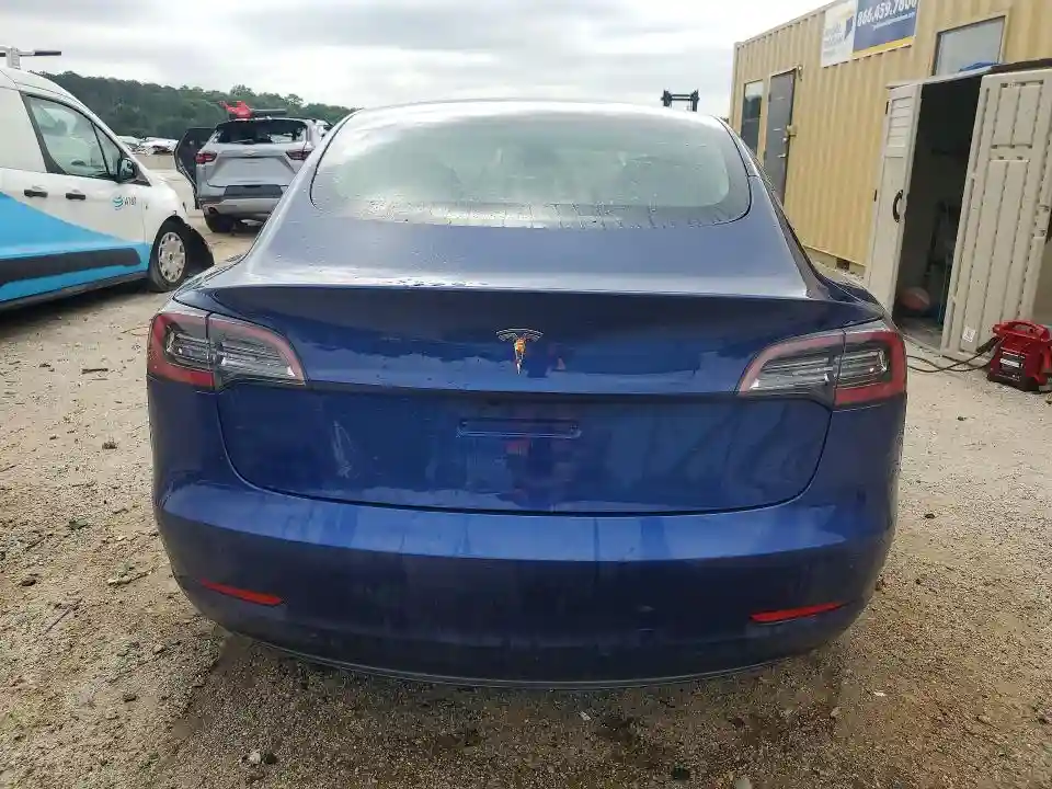 5YJ3E1EA7PF433946 2023 TESLA MODEL 3-5