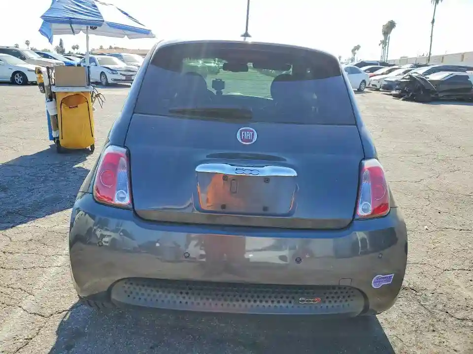 3C3CFFGE5FT749795 2015 FIAT 500-5