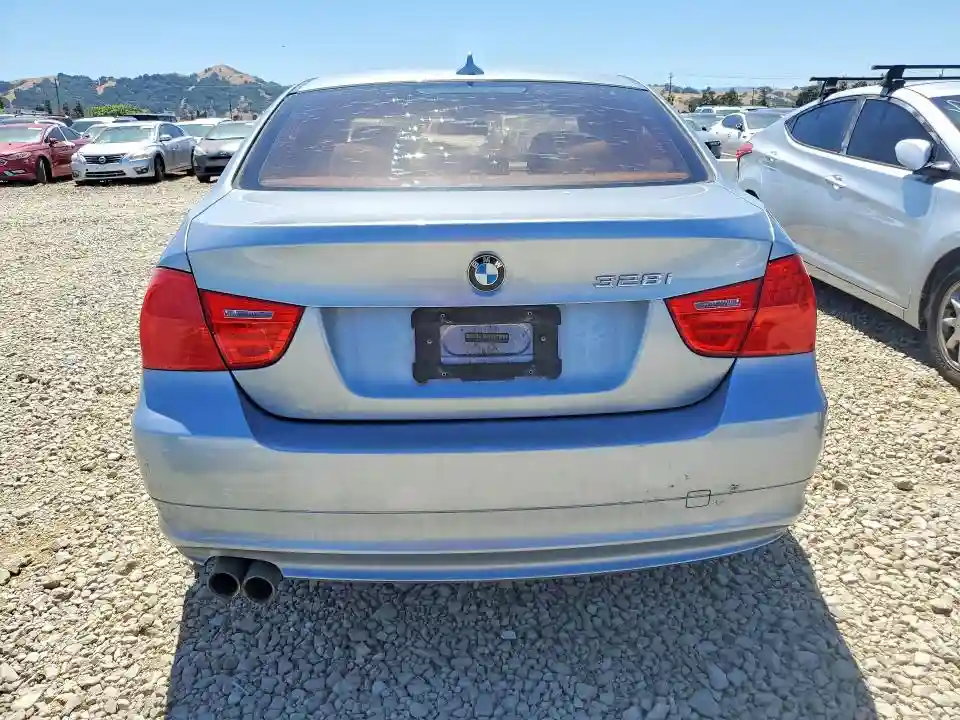 WBAPH5C56BA441945 2011 BMW 3 SERIES-5