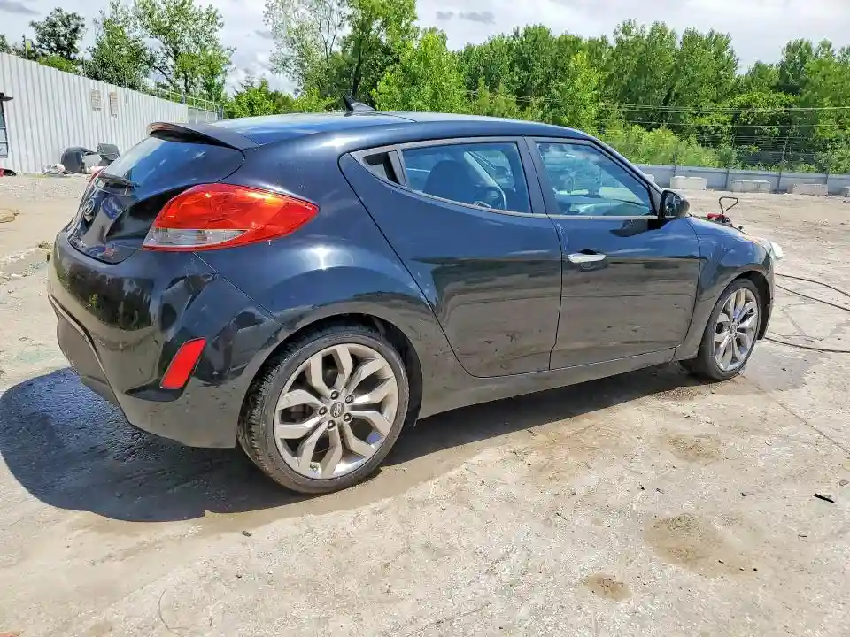 KMHTC6AD5FU221258 2015 HYUNDAI VELOSTER-2