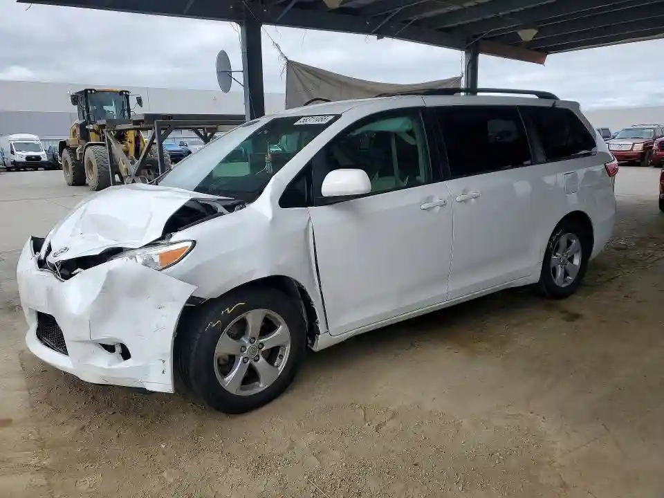 5TDKZ3DC3HS883024 2017 TOYOTA SIENNA-0