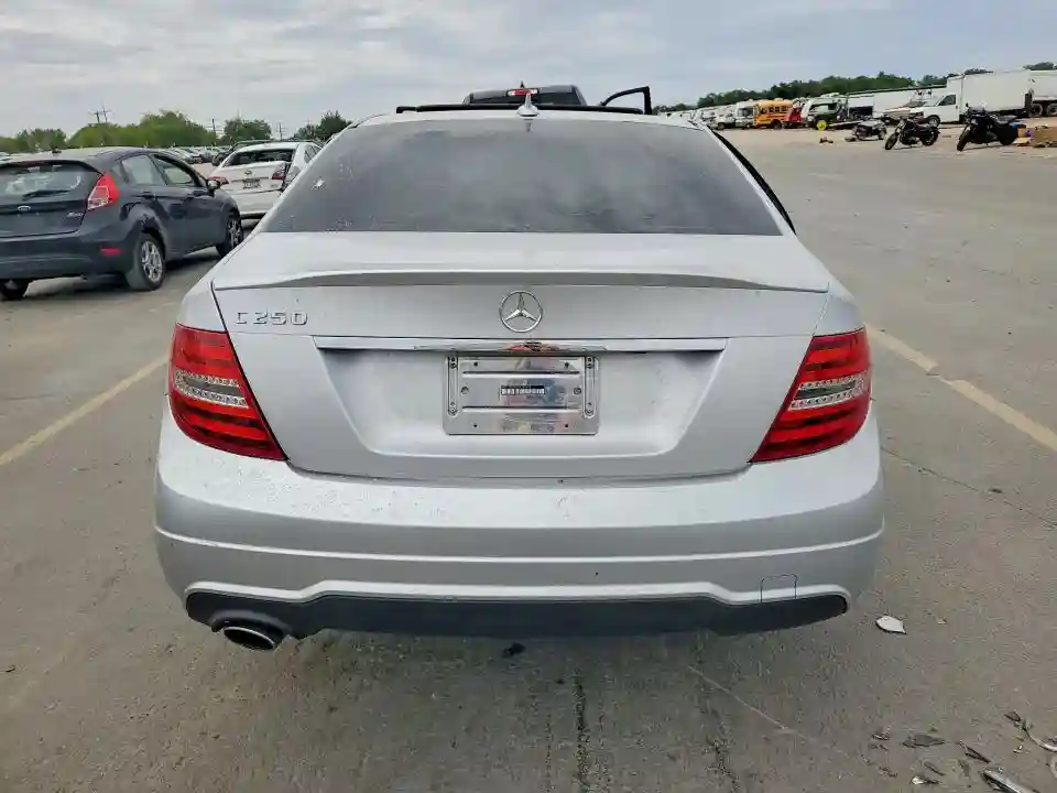 WDDGF4HB0CR220612 2012 MERCEDES-BENZ C-CLASS-5